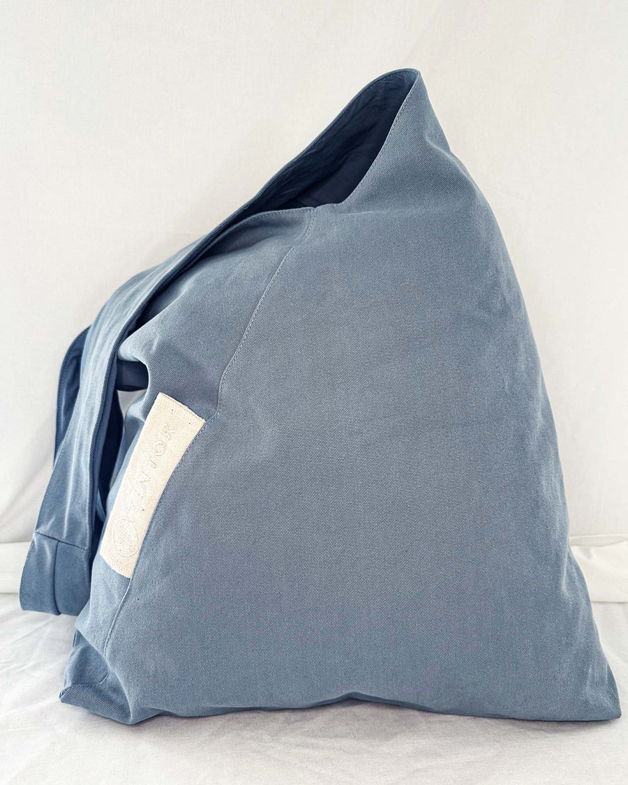 Sac en toile triangulaire surdimensionné Tira - Ashley Blue