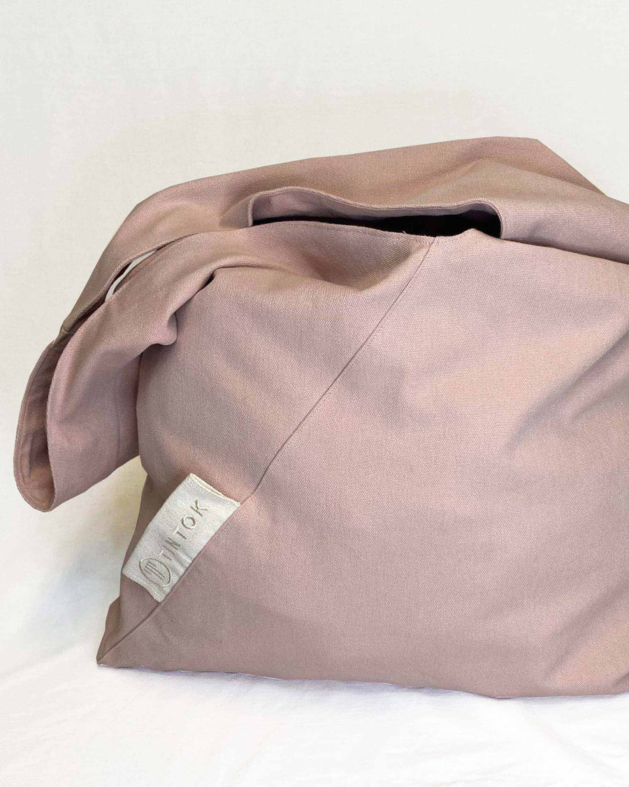 Sac triangle oversize en toile Tira - Rose